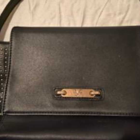 Handbags - Picture 5 of 8